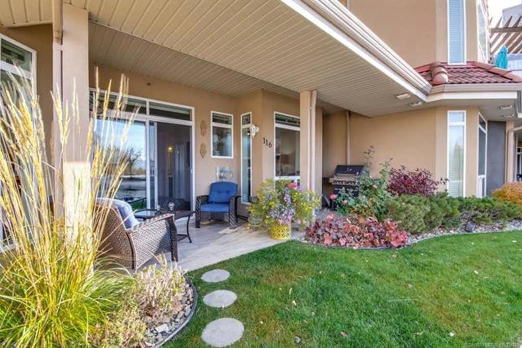 Tranquil Waterfront Condo Kelowna Luaran gambar